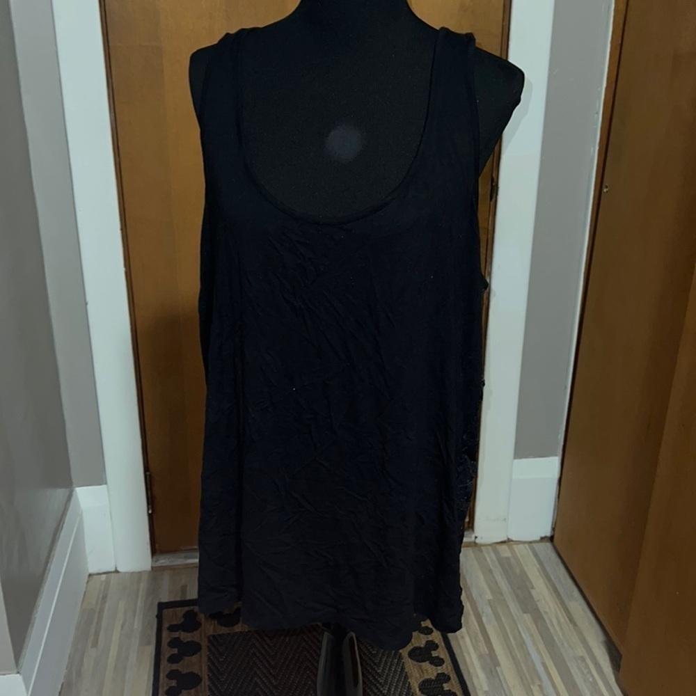 Old navy black Razorback tunic tank top with lace detail